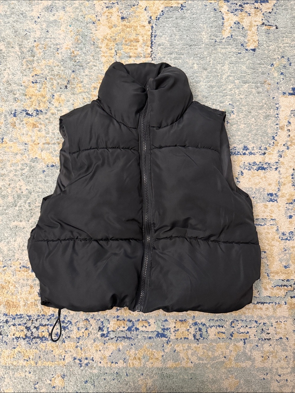 Aeropostale Black Puffer cropped Vest - Quilted Insulated Design size xs